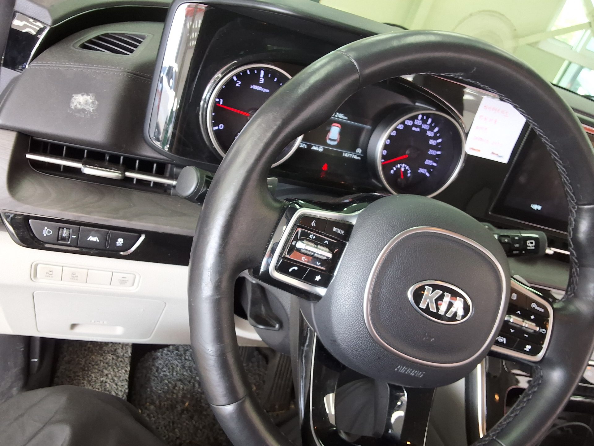 2021 - kia carnival