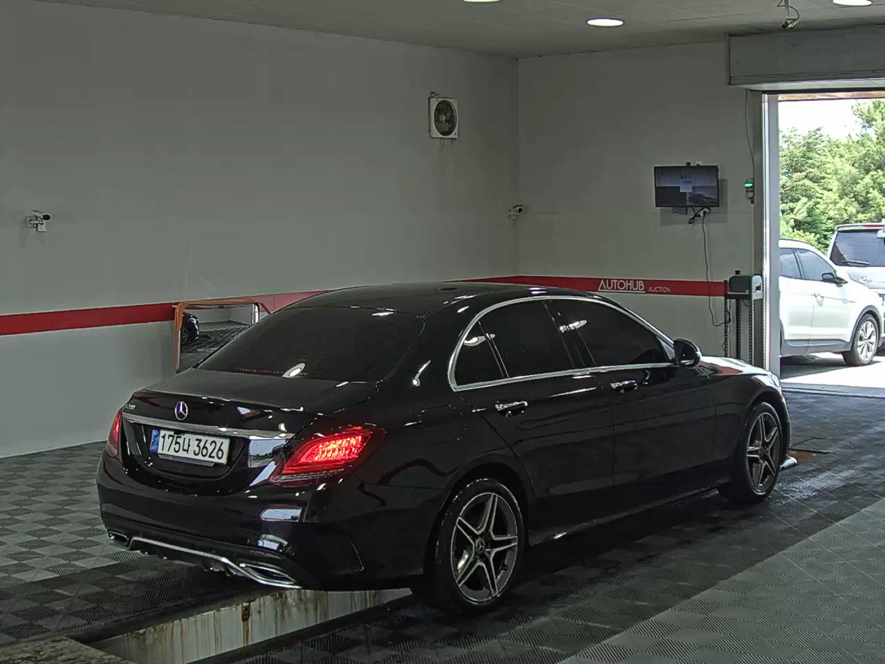 2021 - mercedes-benz c200