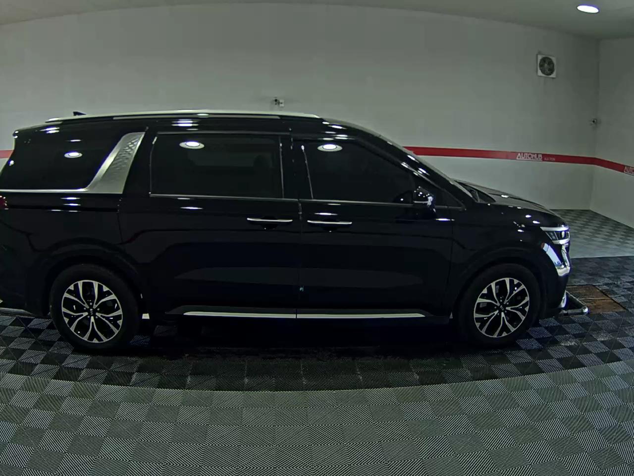 2021 - kia carnival