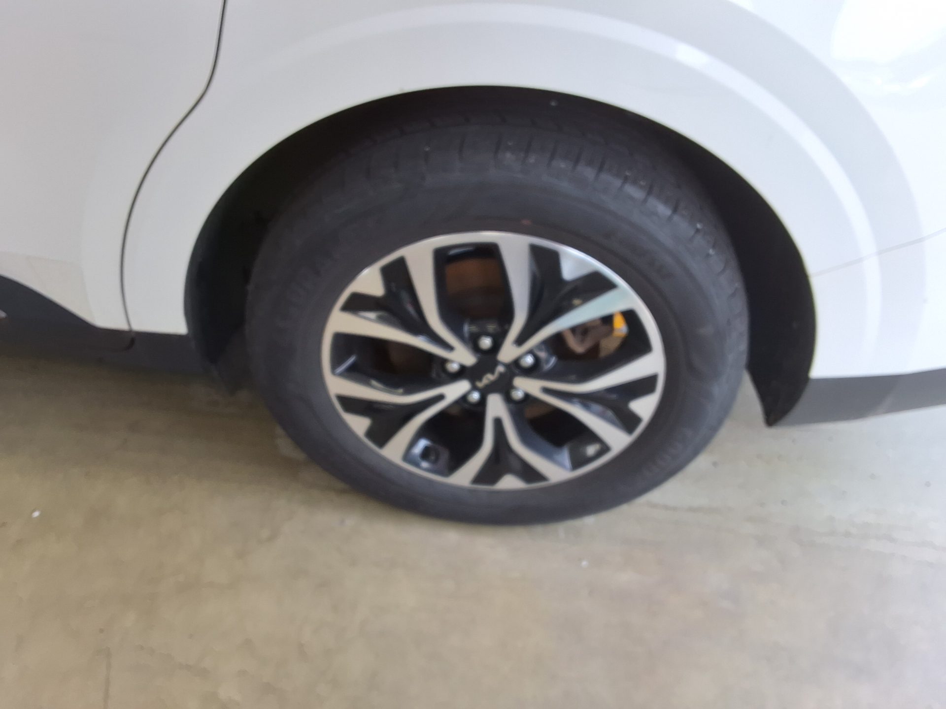 2023 - kia carnival