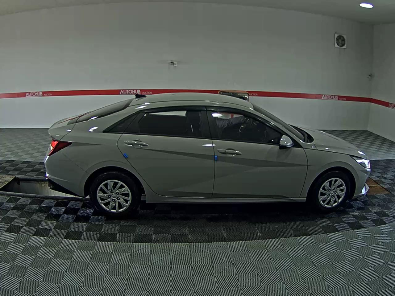 2021 - hyundai avante