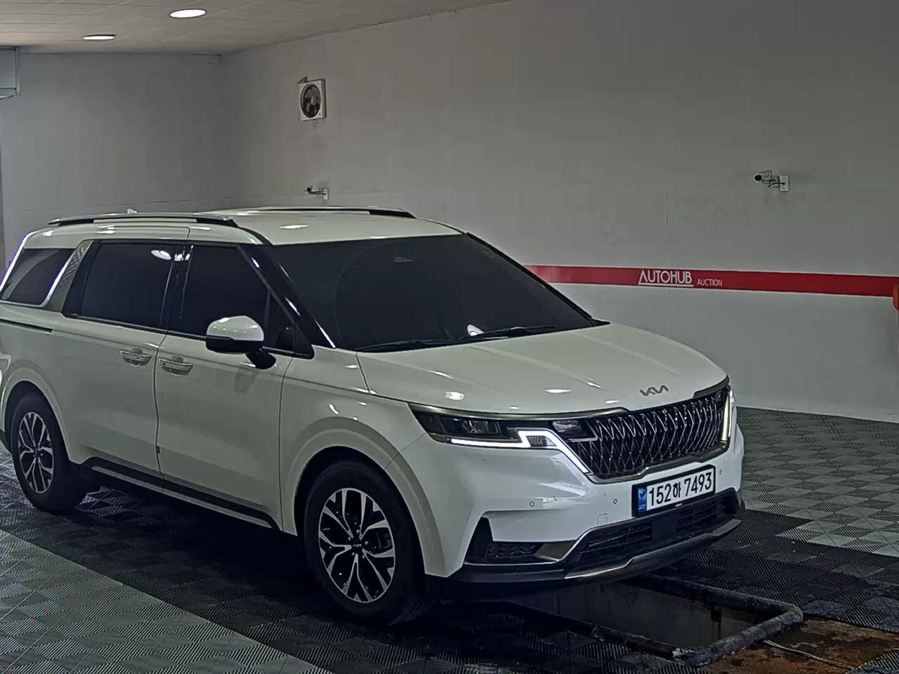 2023 - kia carnival