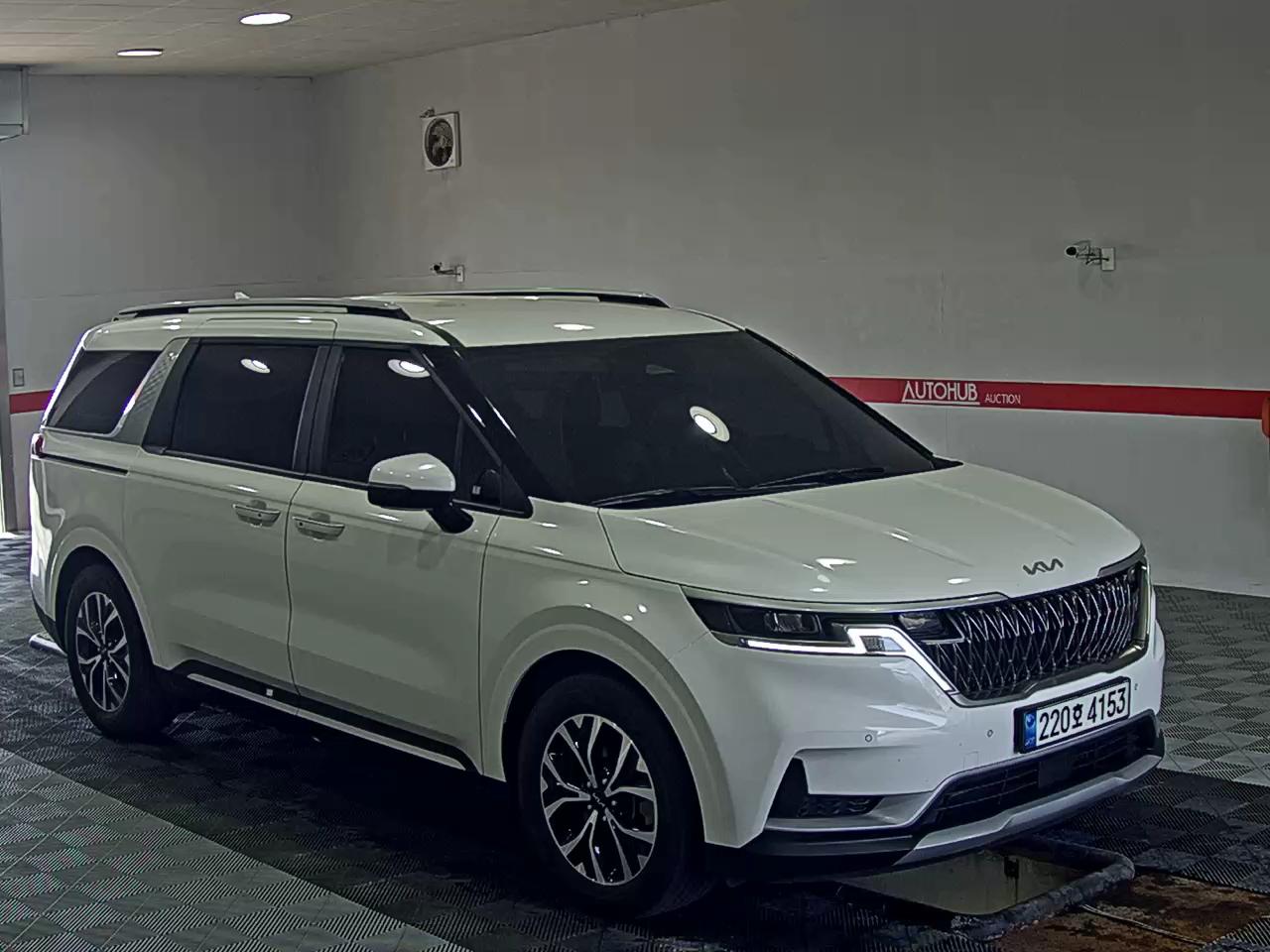 2023 - kia carnival