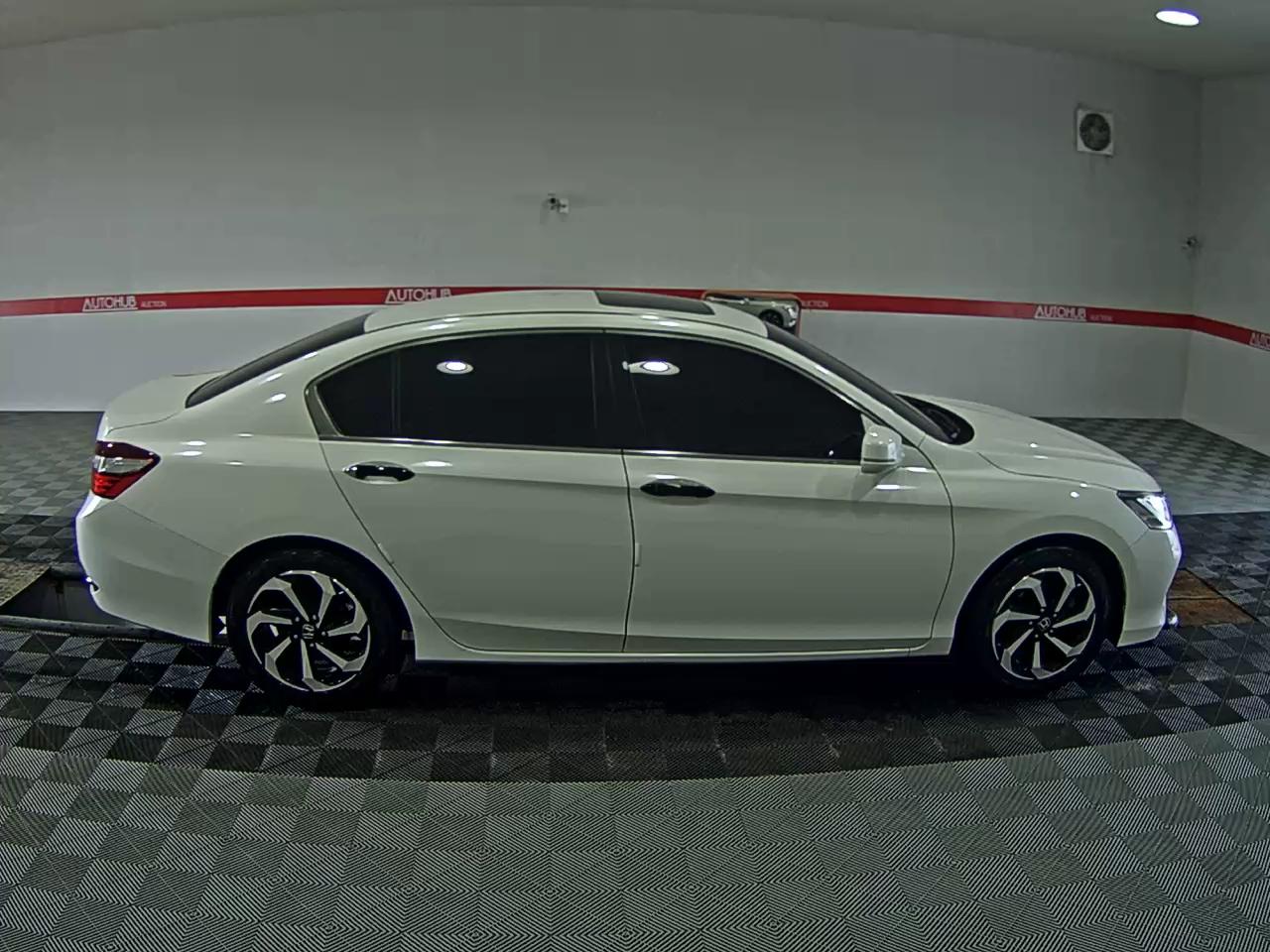 2017 - honda accord