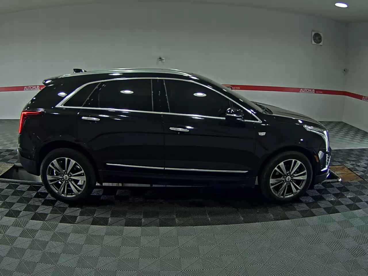 2020 - cadillac xt5