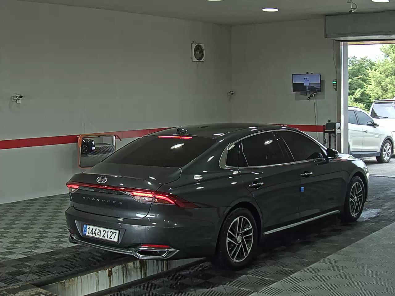 2020 - hyundai grandeur