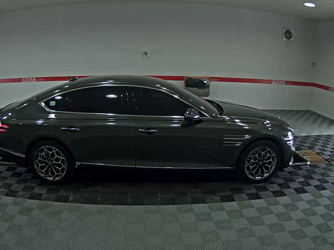 2022 - genesis g80