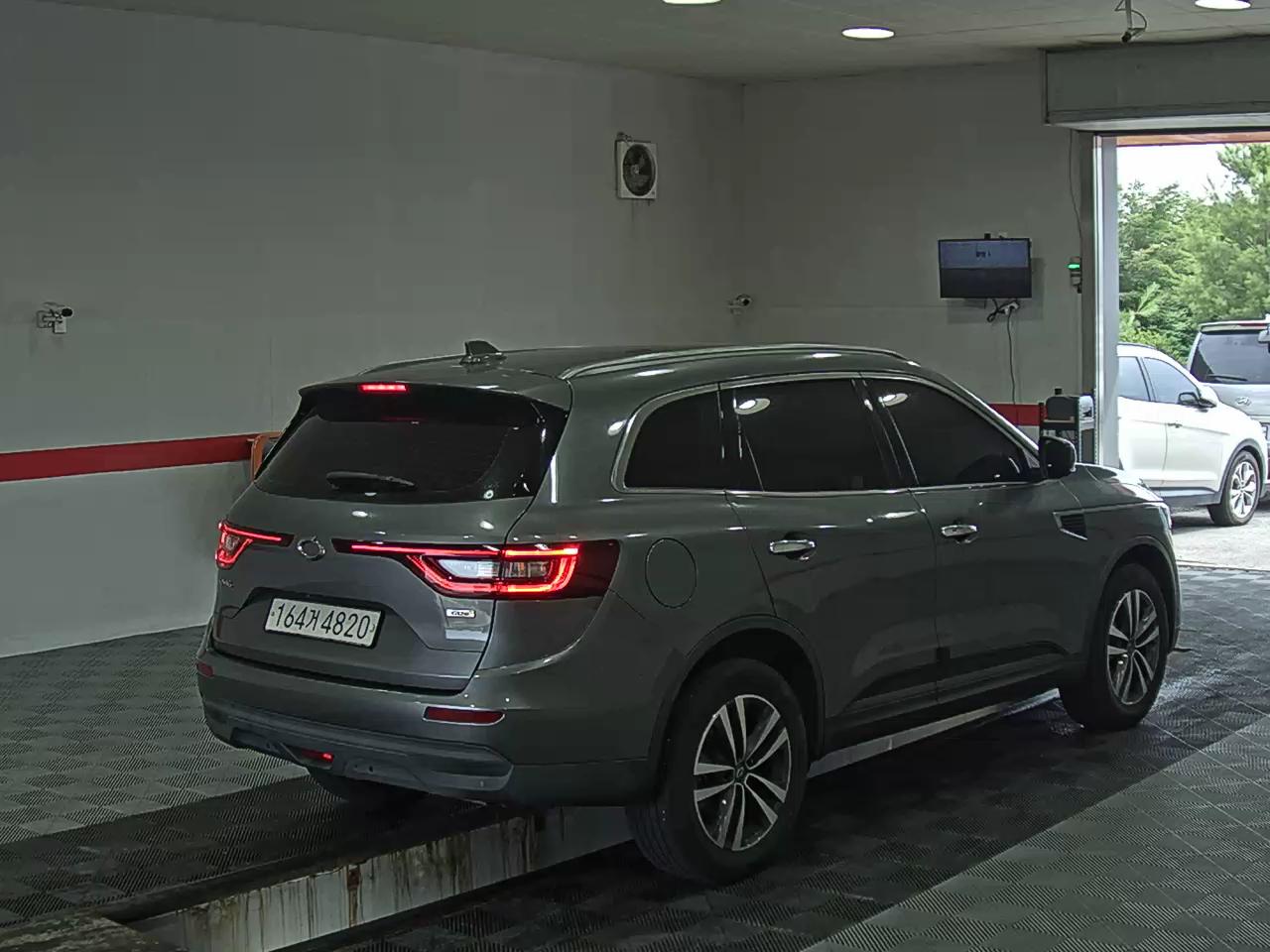 2018 - renault qm6