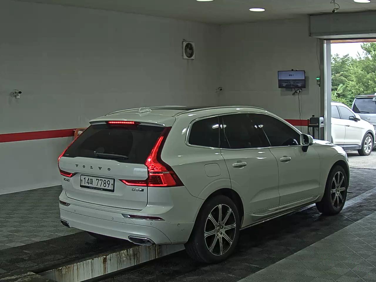 2019 - volvo xc60