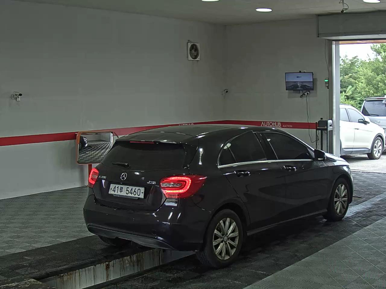 2014 - mercedes-benz a200