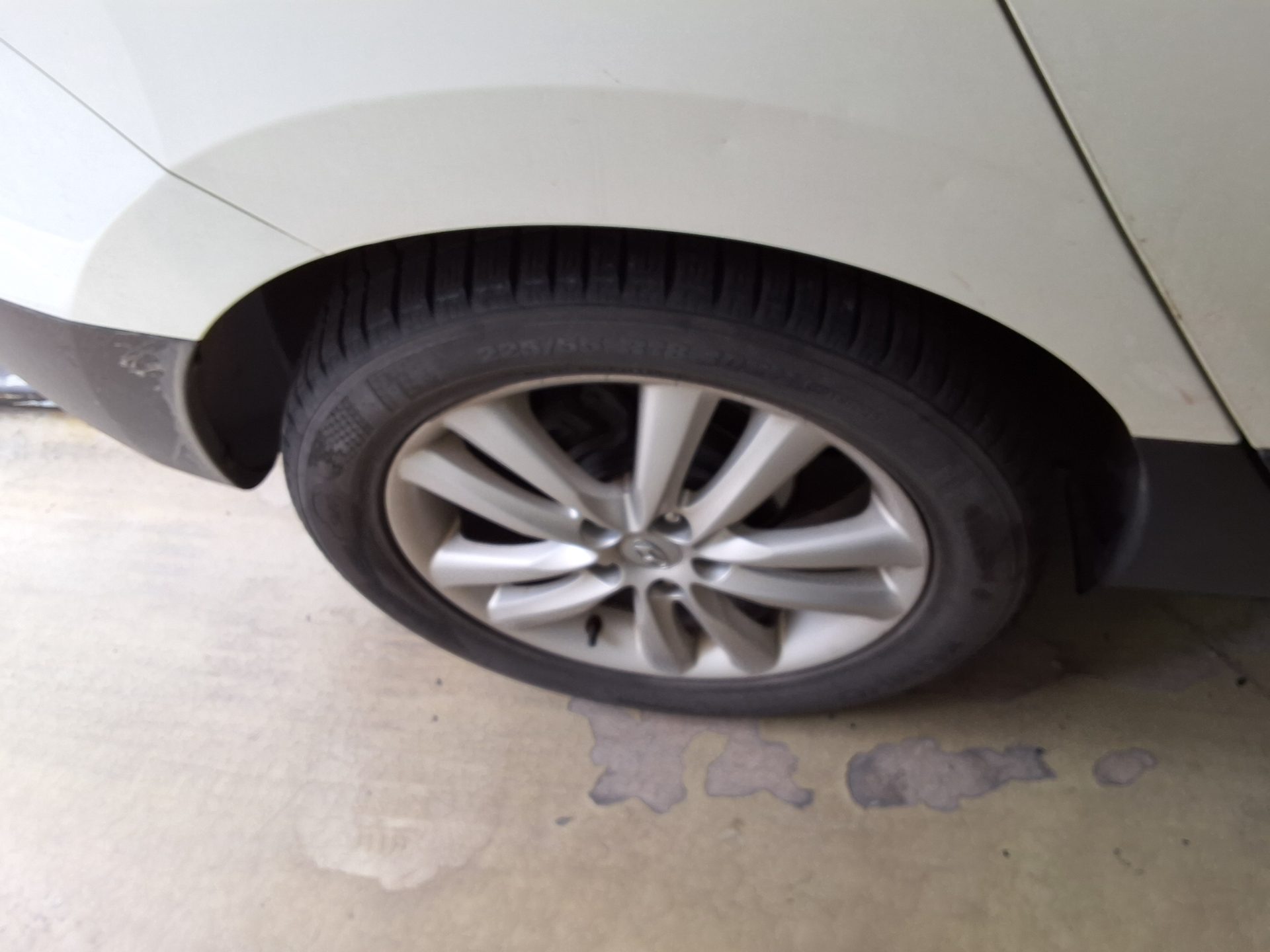 2010 - hyundai tucson