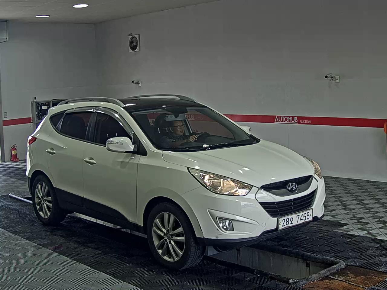 2010 - hyundai tucson