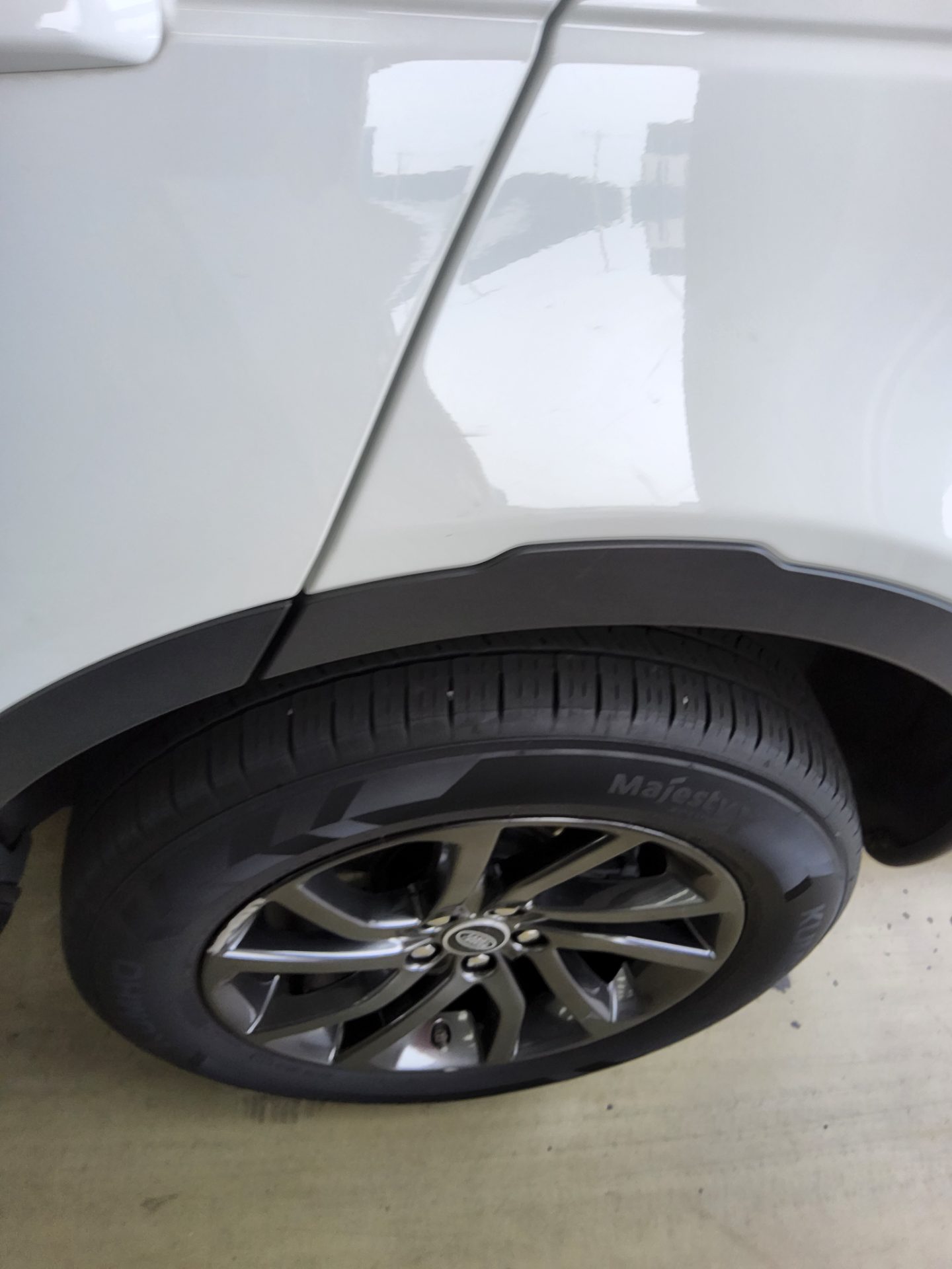 2019 - land rover discovery