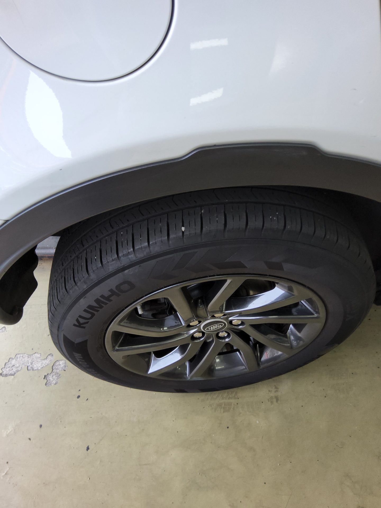 2019 - land rover discovery