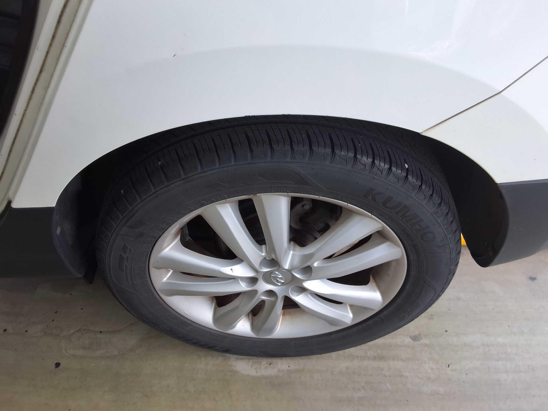 2011 - hyundai tucson