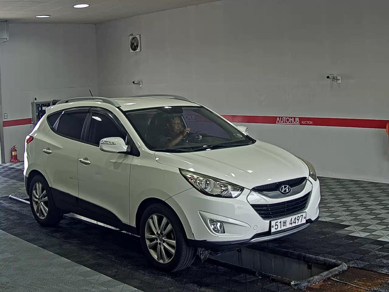 2011 - hyundai tucson