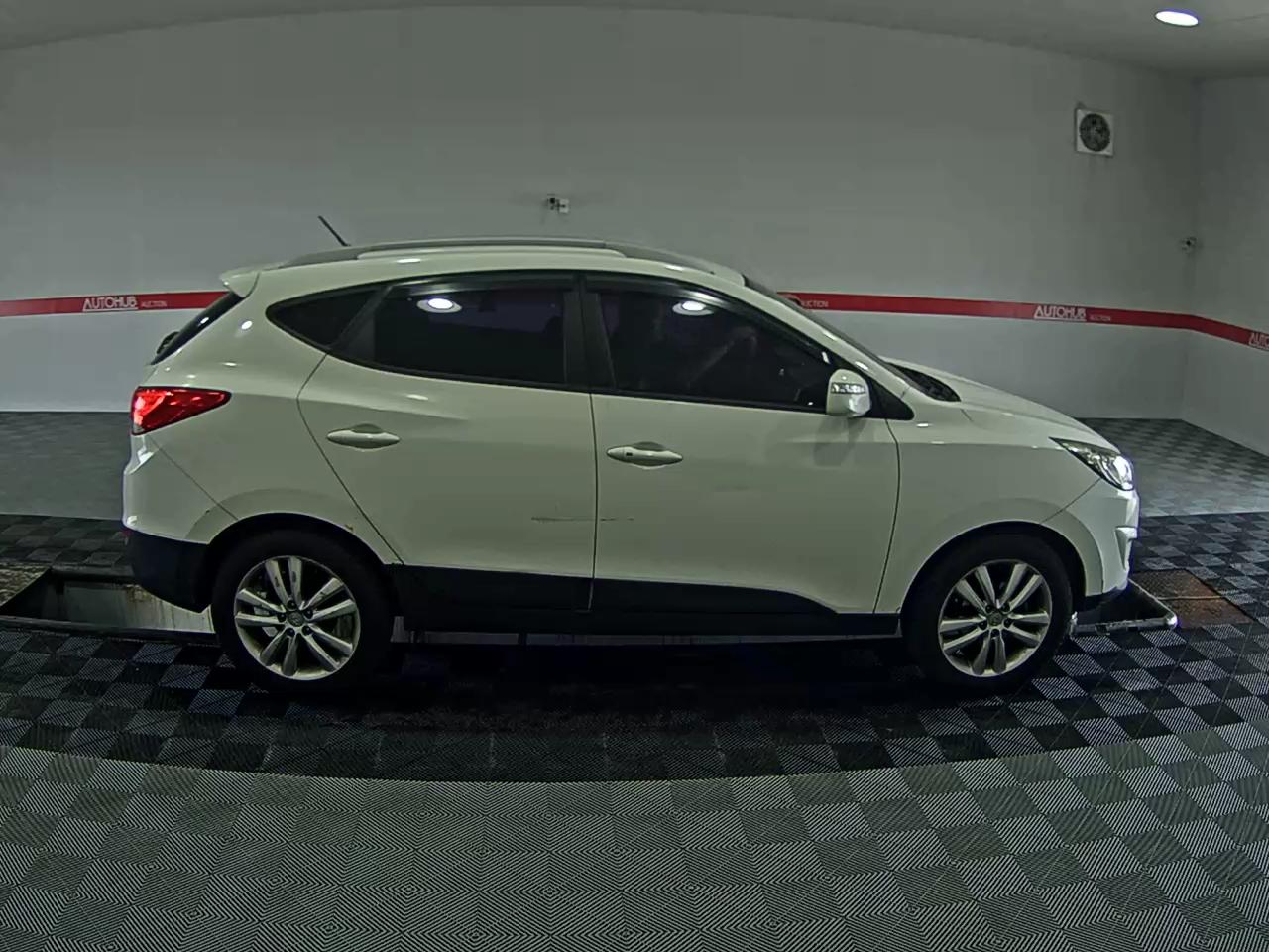 2011 - hyundai tucson