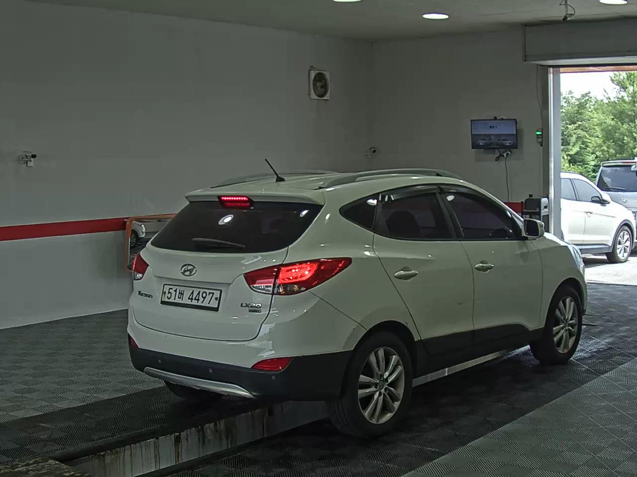 2011 - hyundai tucson