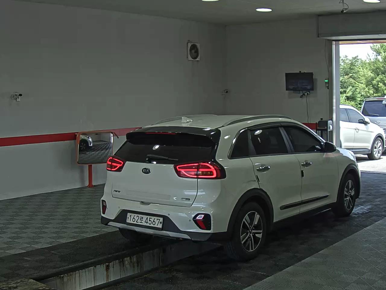 2020 - kia niro
