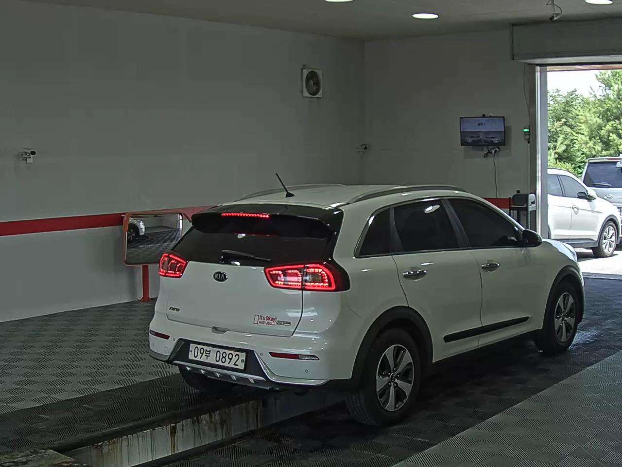 2017 - kia niro