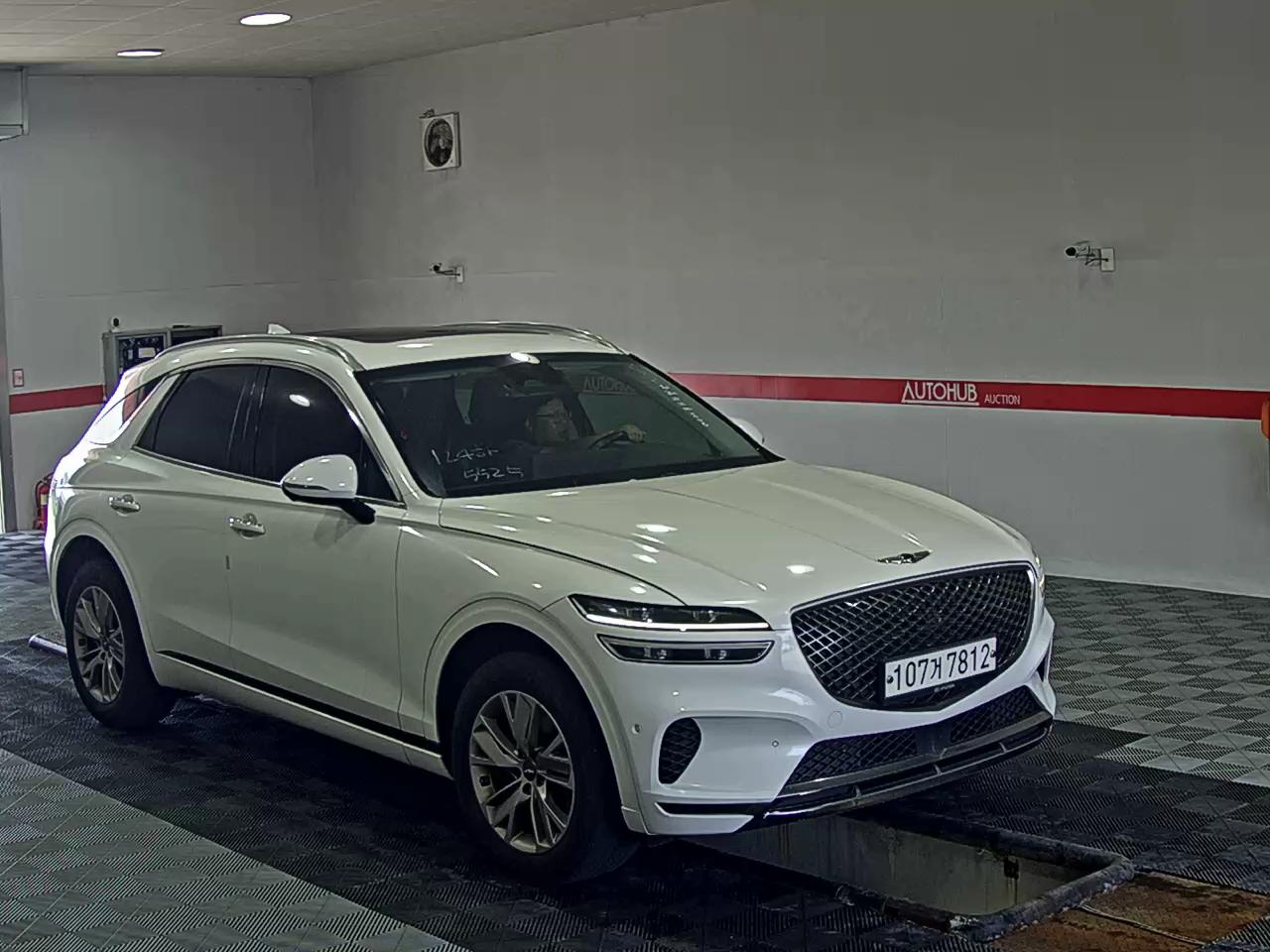 2021 - genesis gv70