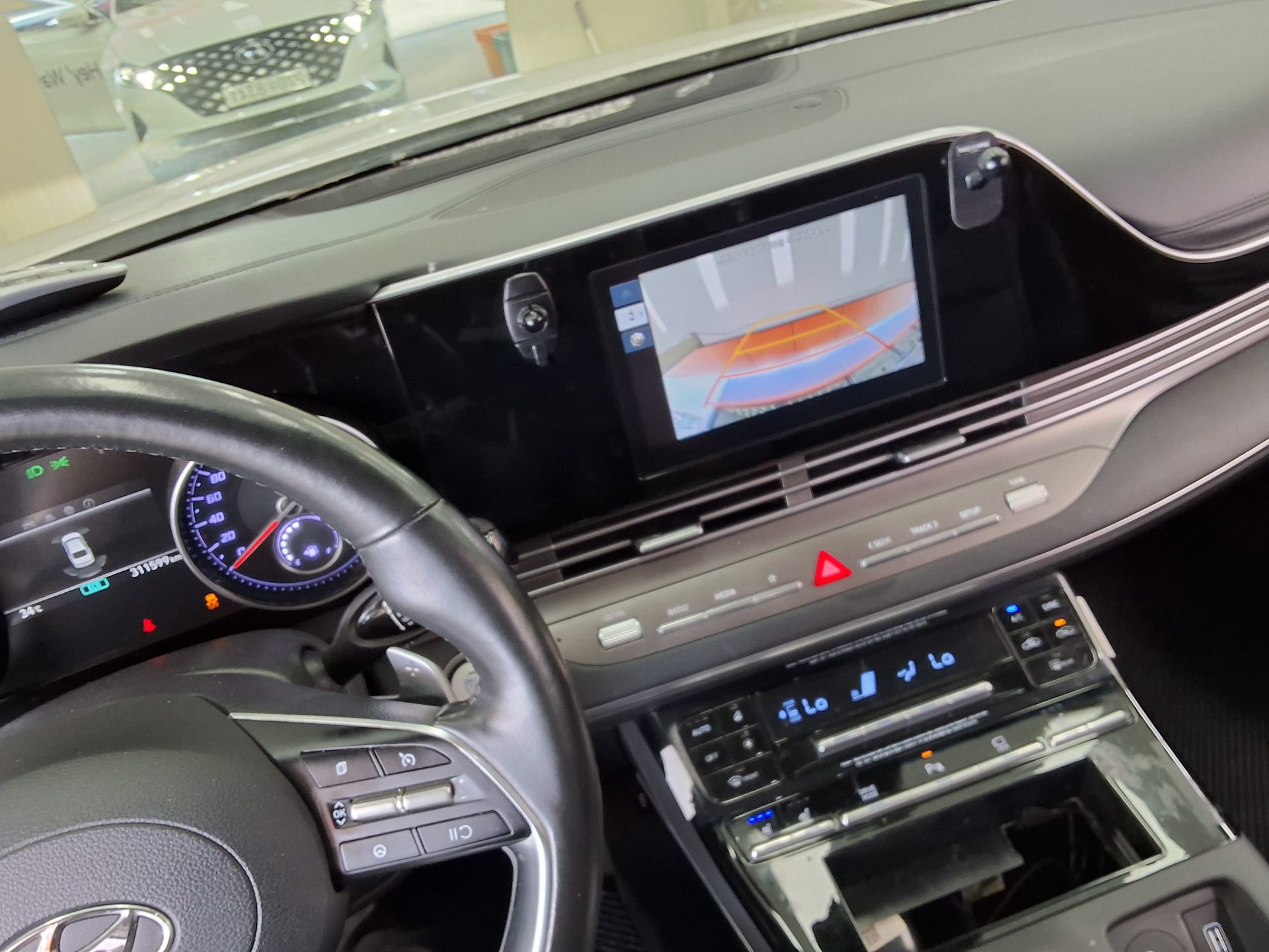 2022 - hyundai grandeur