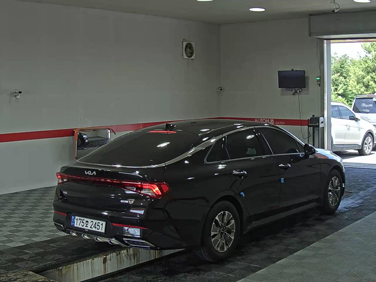 2023 - kia k5