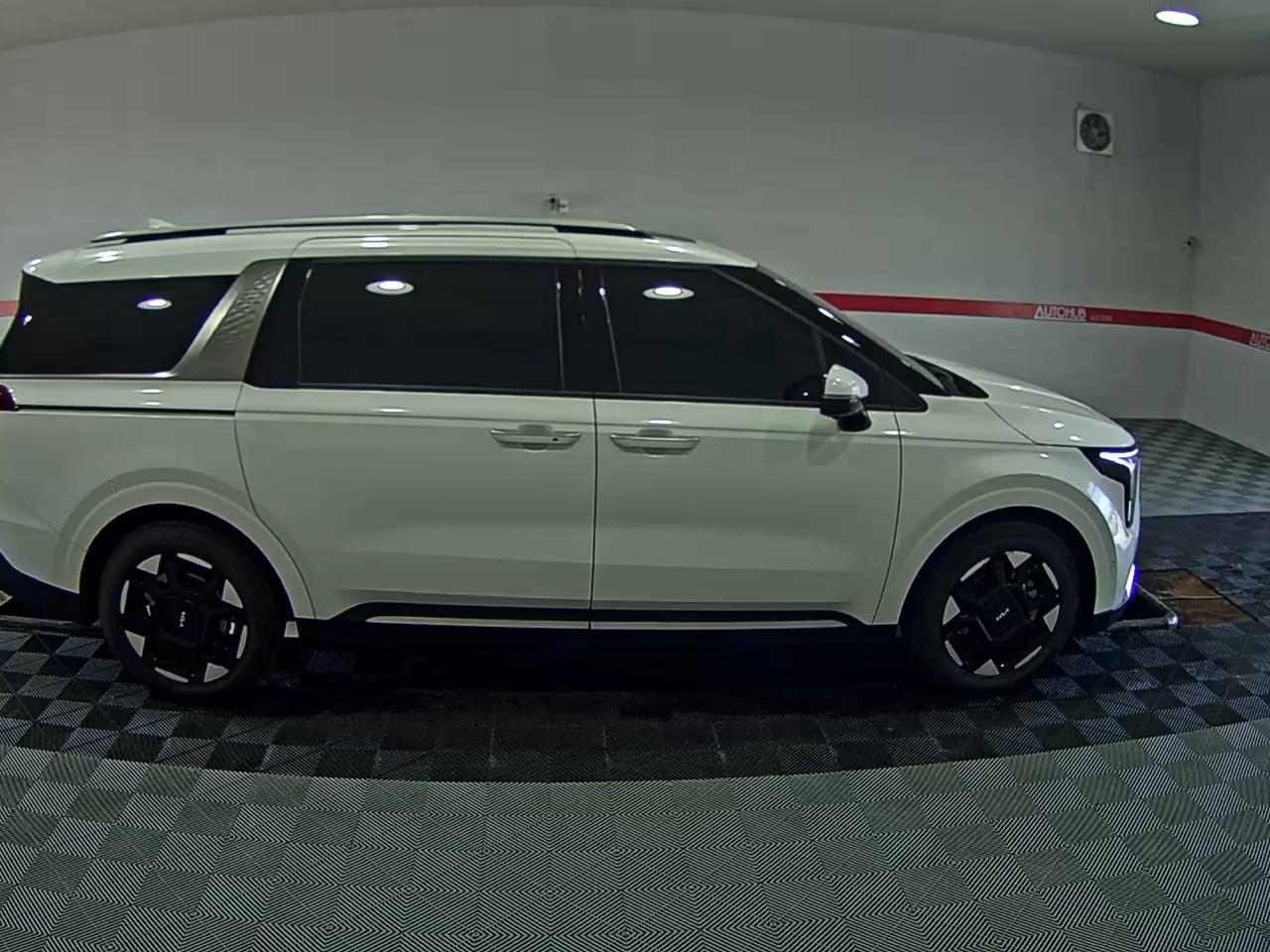2025 - kia carnival