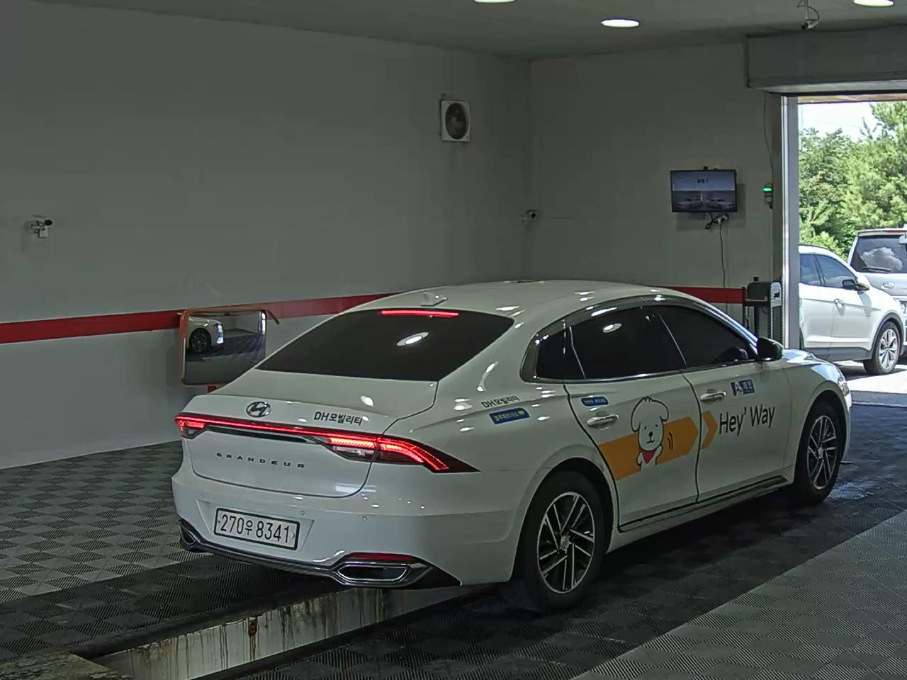 2022 - hyundai grandeur