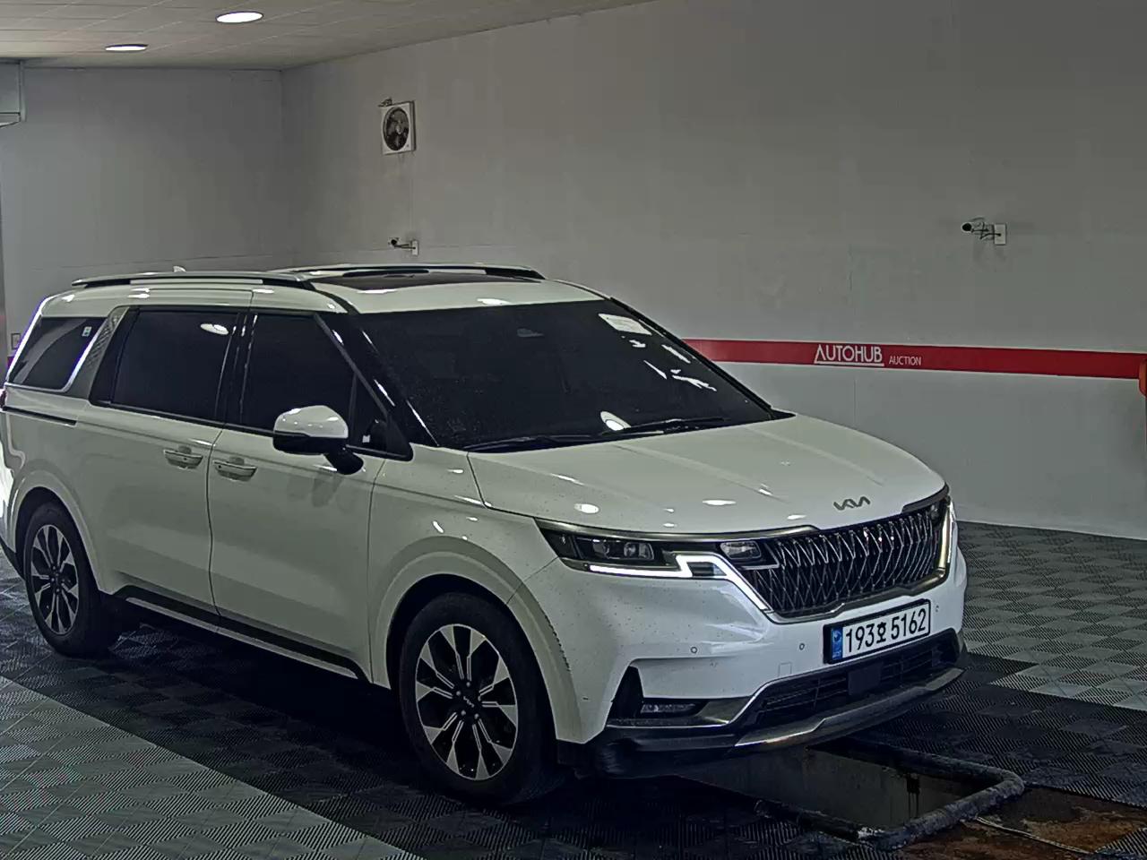 2023 - kia carnival