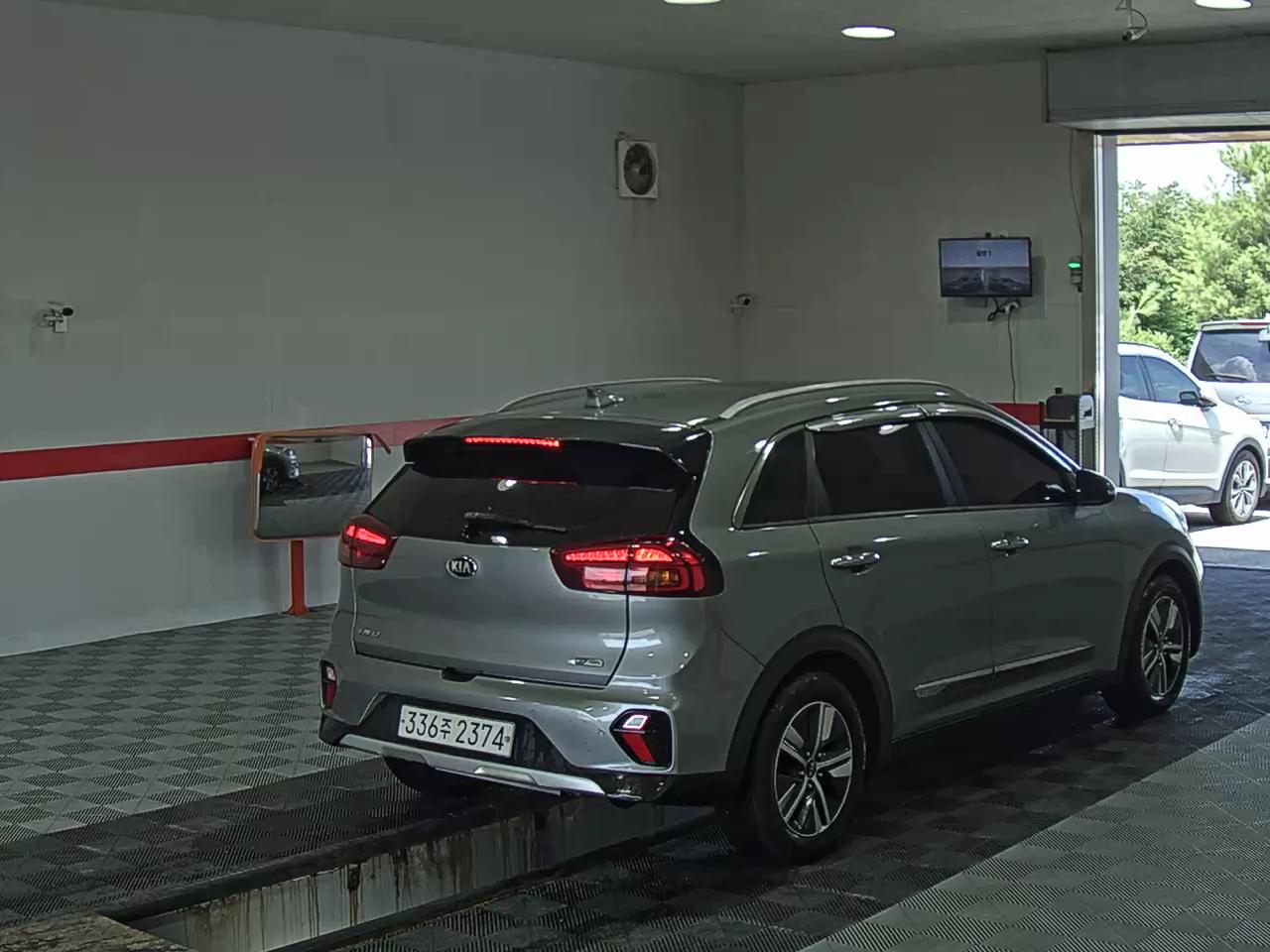 2020 - kia niro