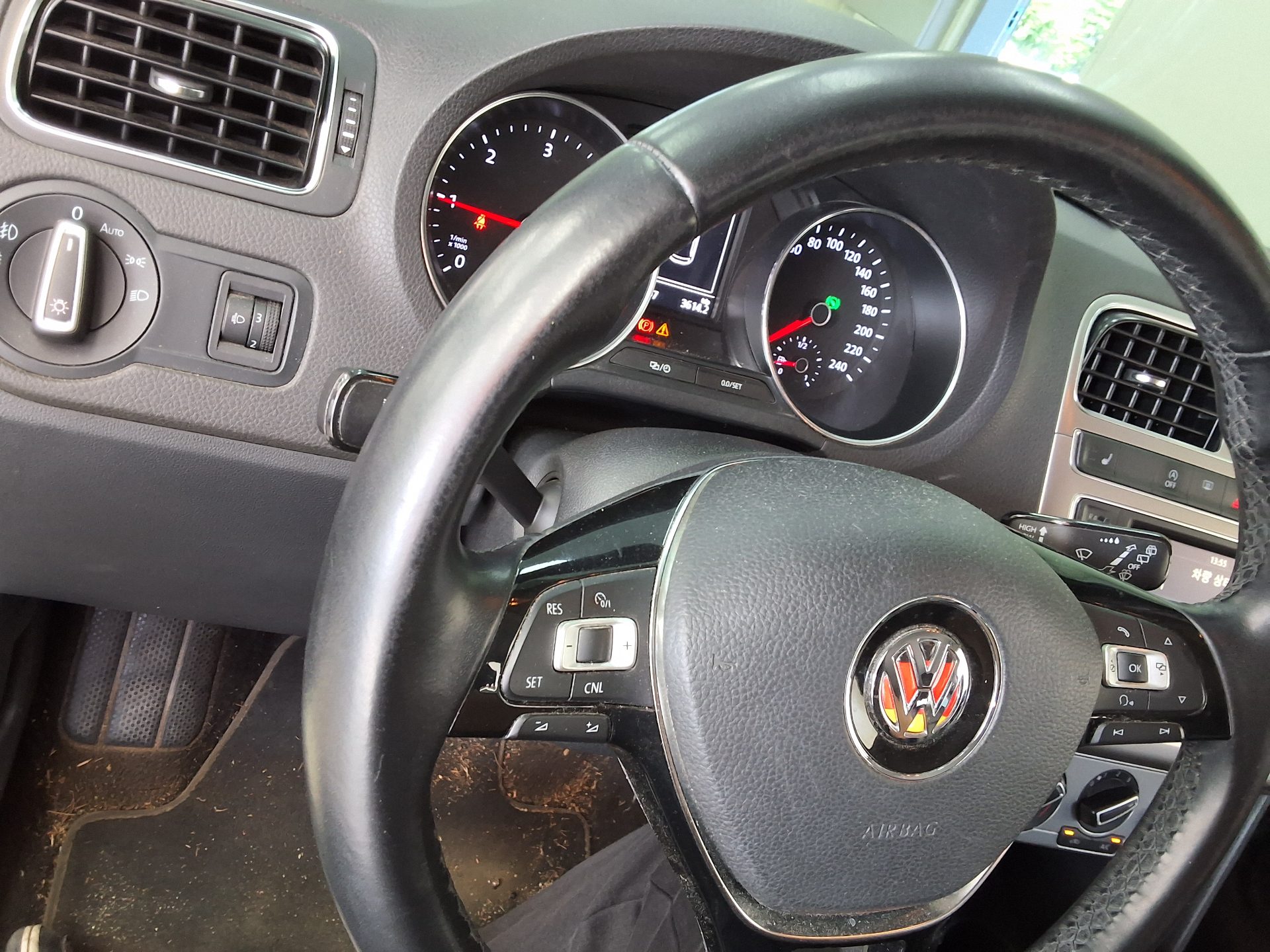 2015 - volkswagen polo