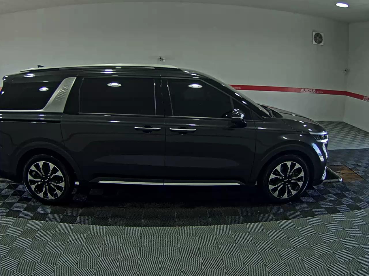 2021 - kia carnival
