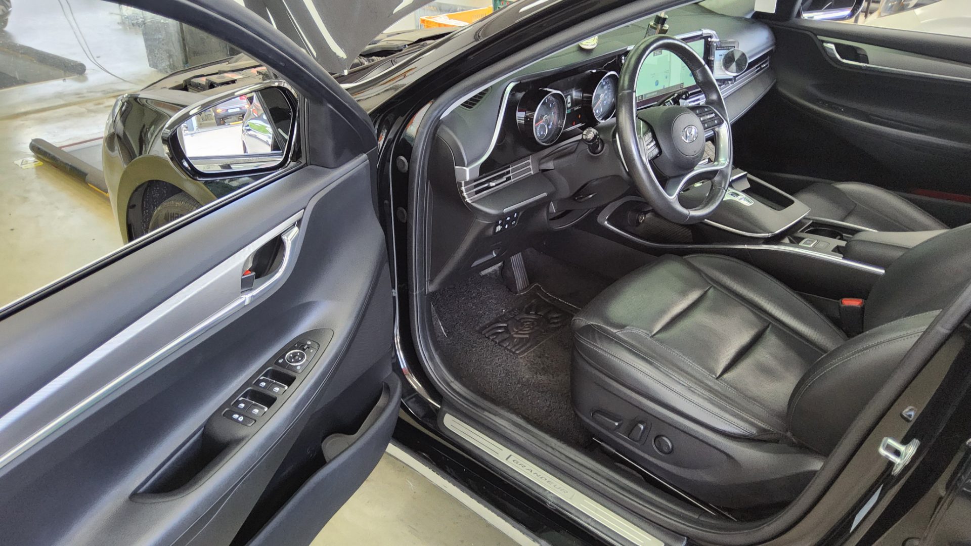 2022 - hyundai grandeur