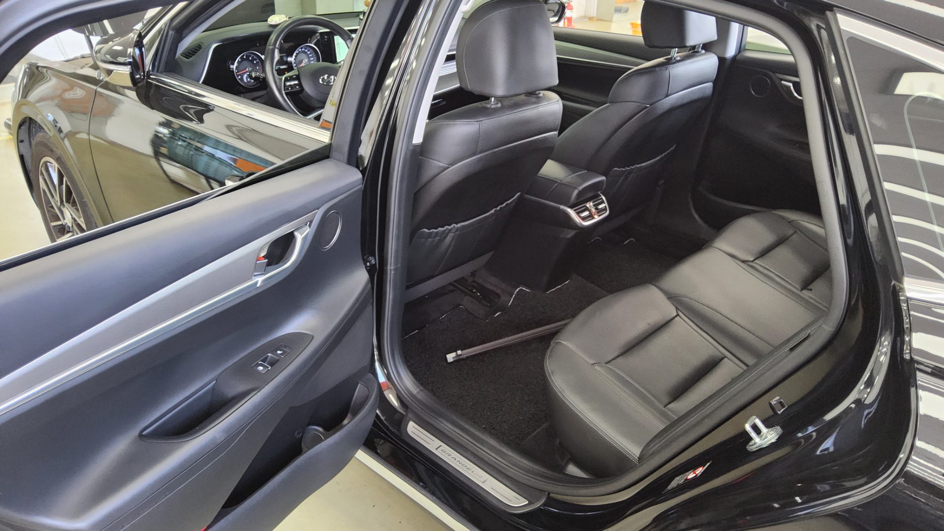2022 - hyundai grandeur