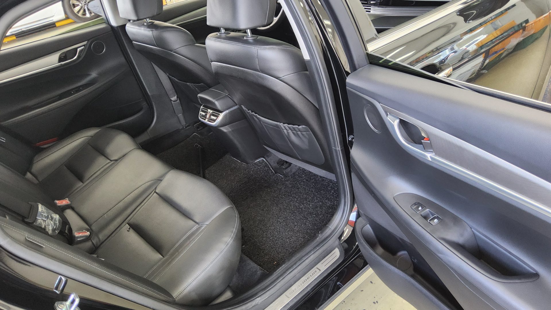 2022 - hyundai grandeur