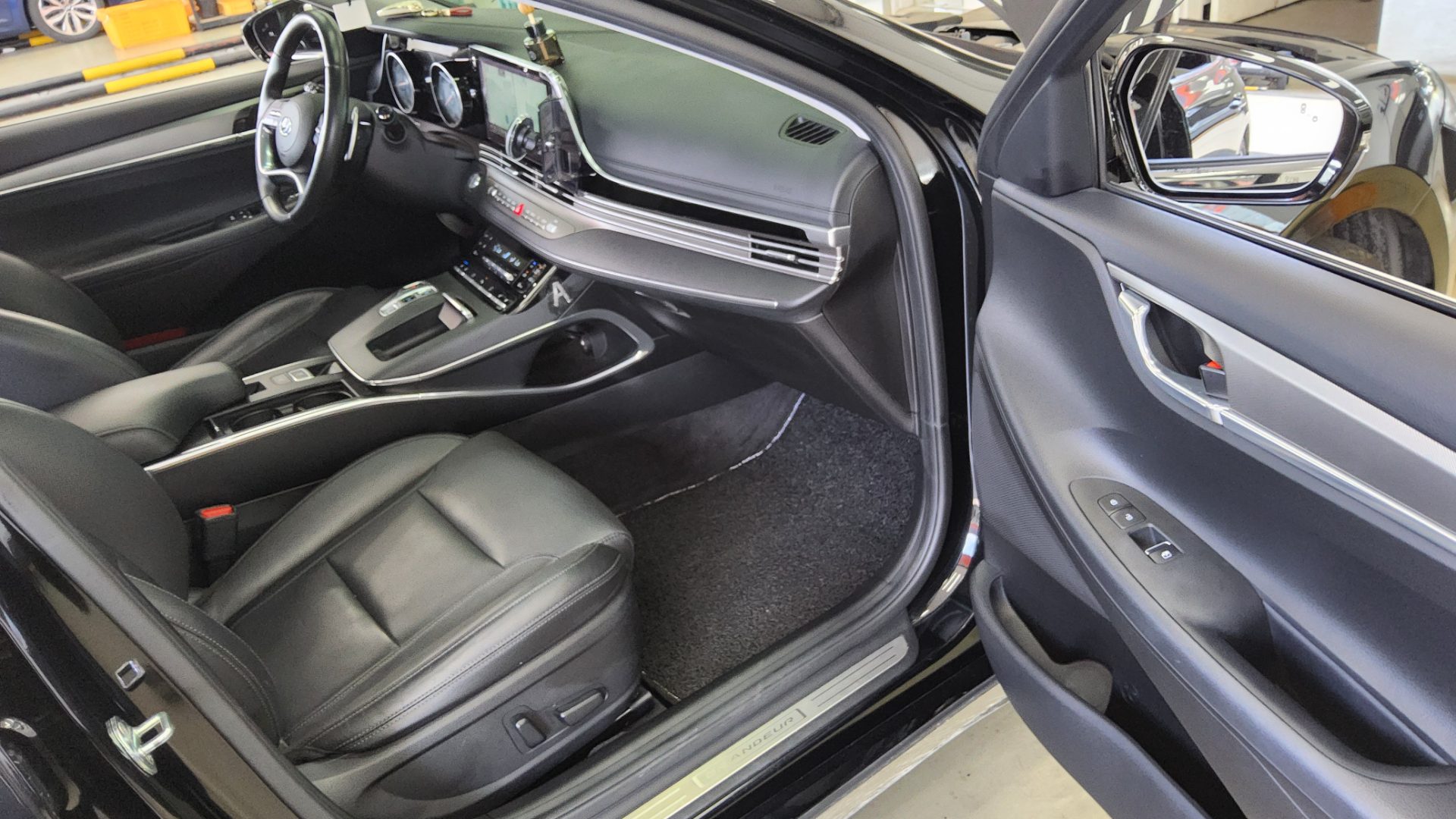 2022 - hyundai grandeur