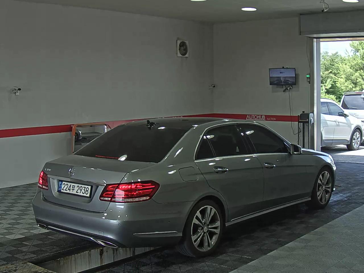 2014 - mercedes-benz e300