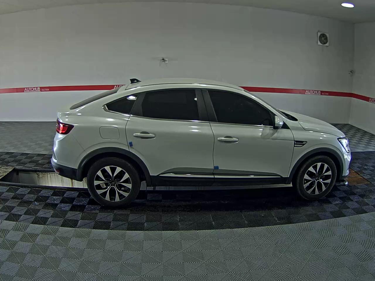 2022 - renault xm3