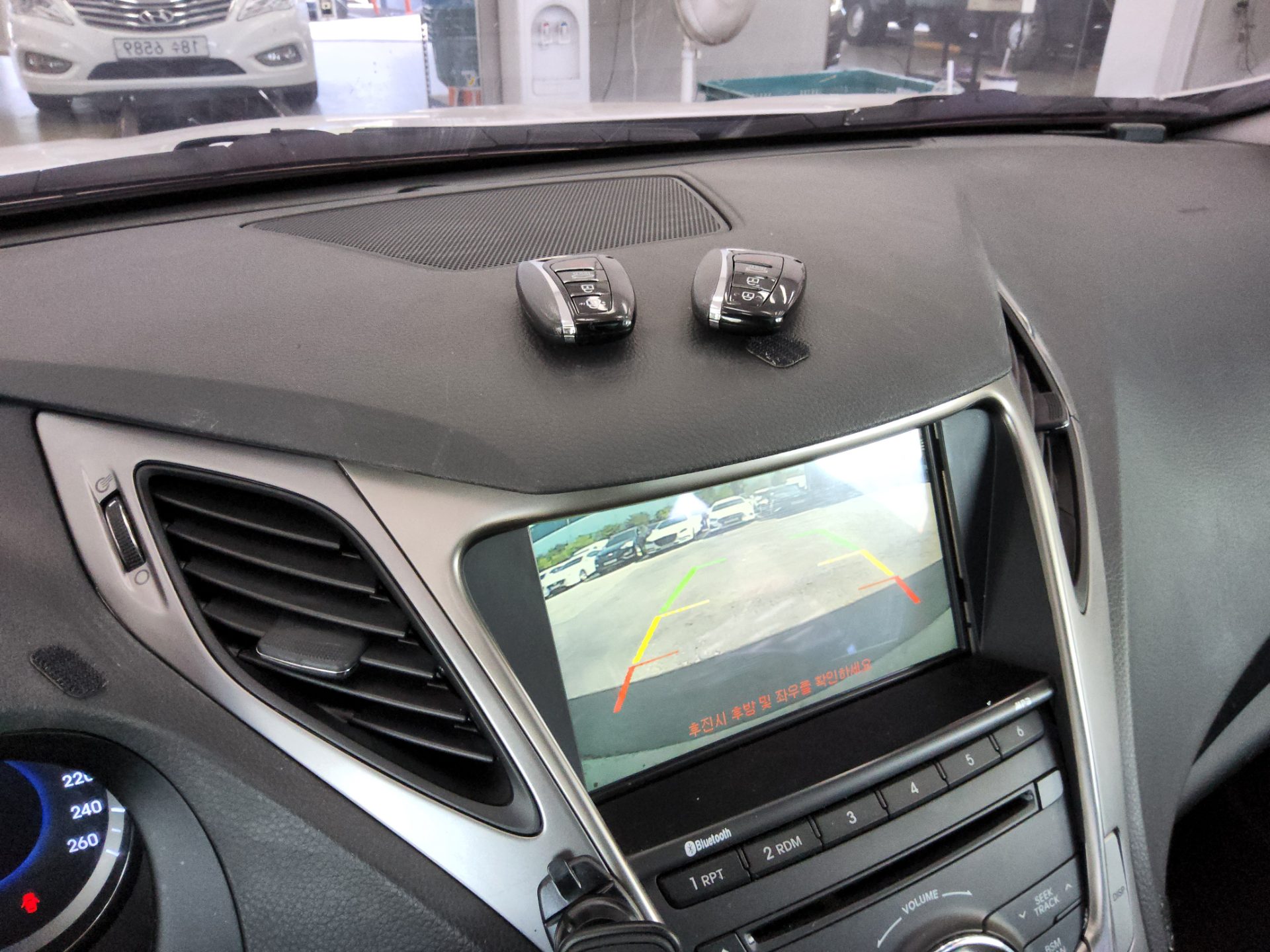 2012 - hyundai grandeur