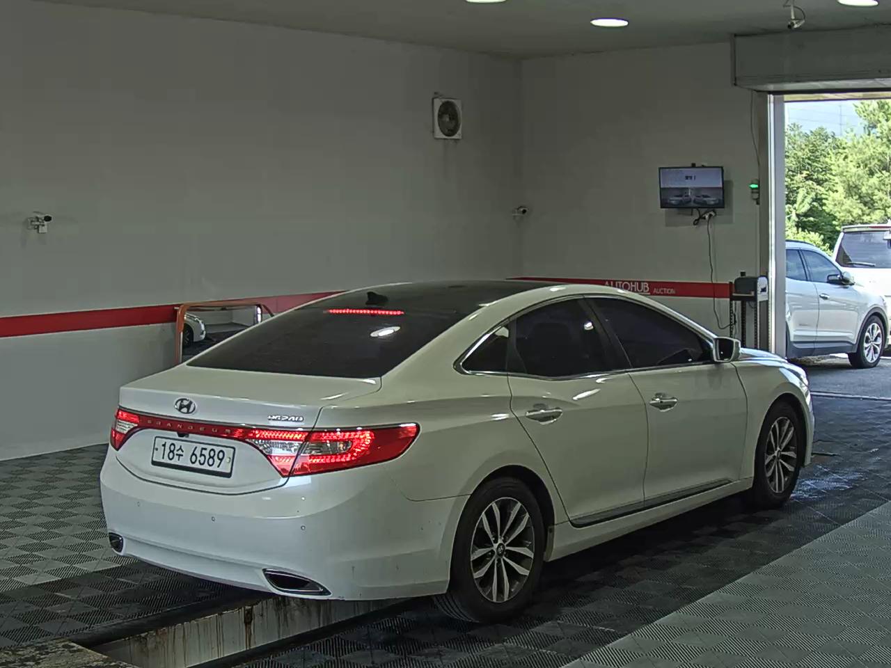 2012 - hyundai grandeur