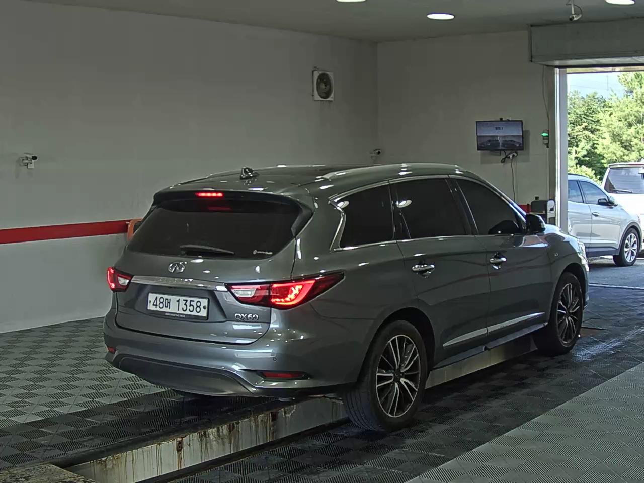 2017 - infiniti qx60