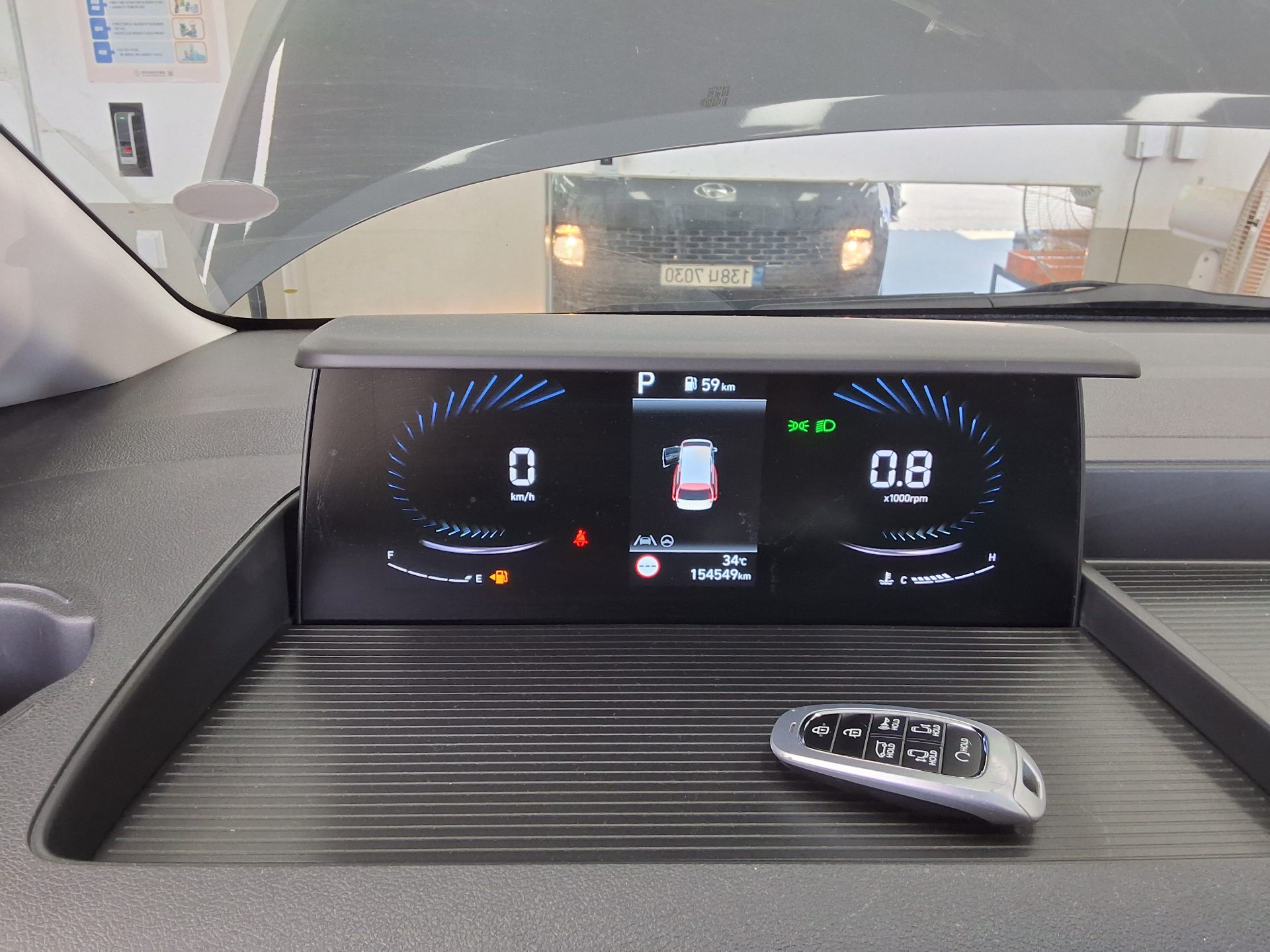 2022 - hyundai staria