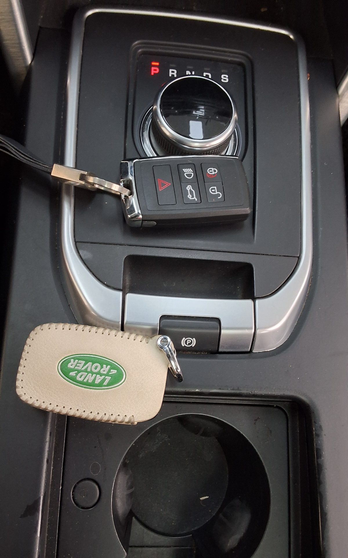 2017 - land rover discovery