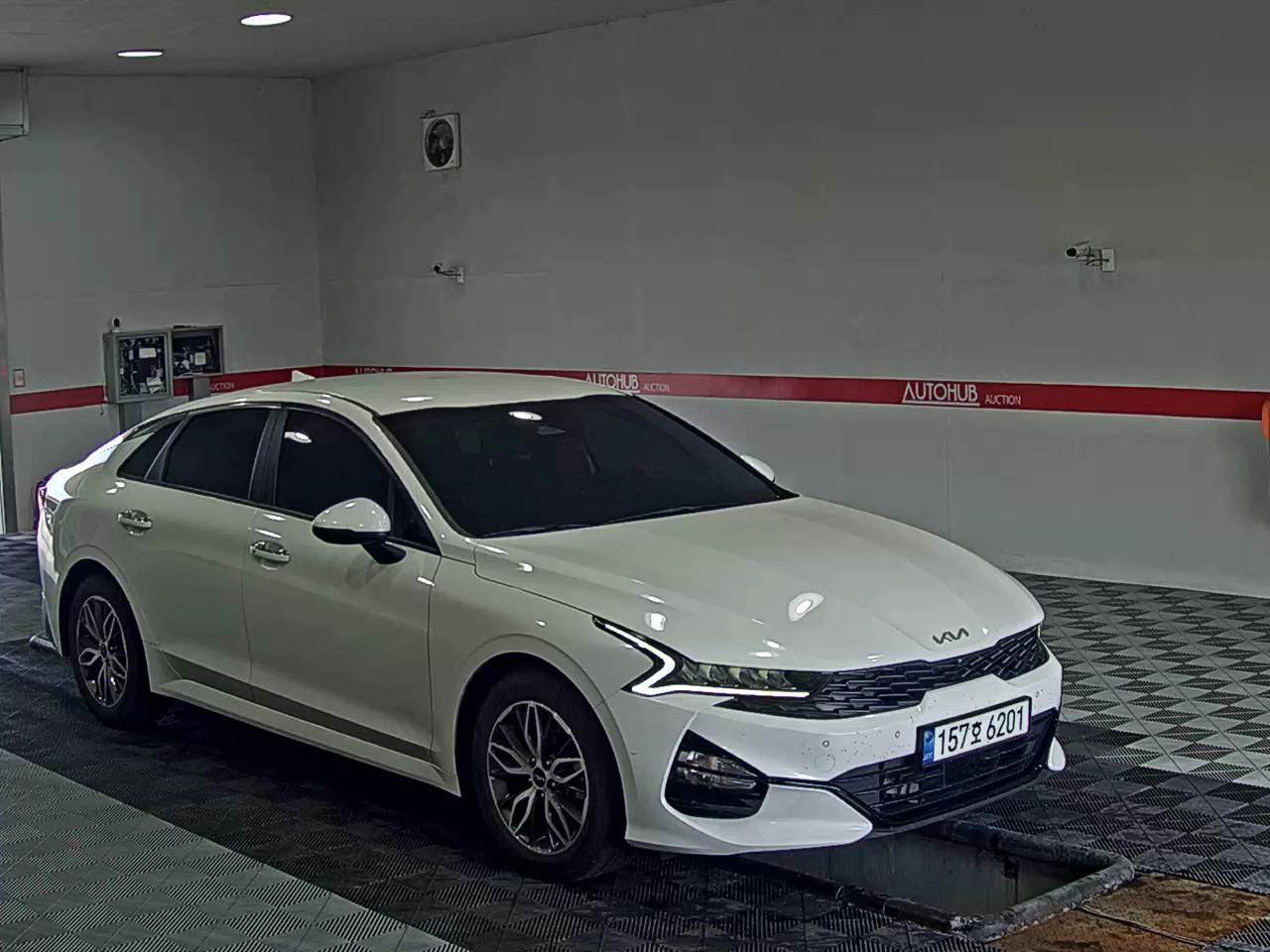 2022 - kia k5