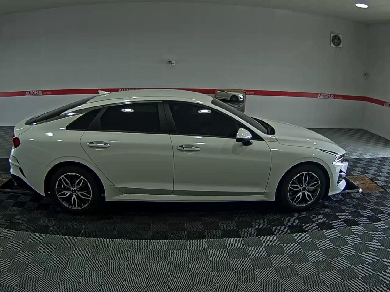 2022 - kia k5
