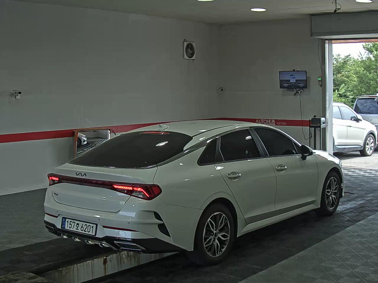 2022 - kia k5