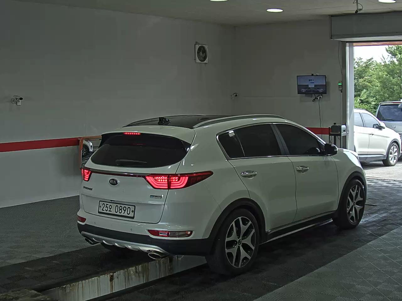 2016 - kia sportage