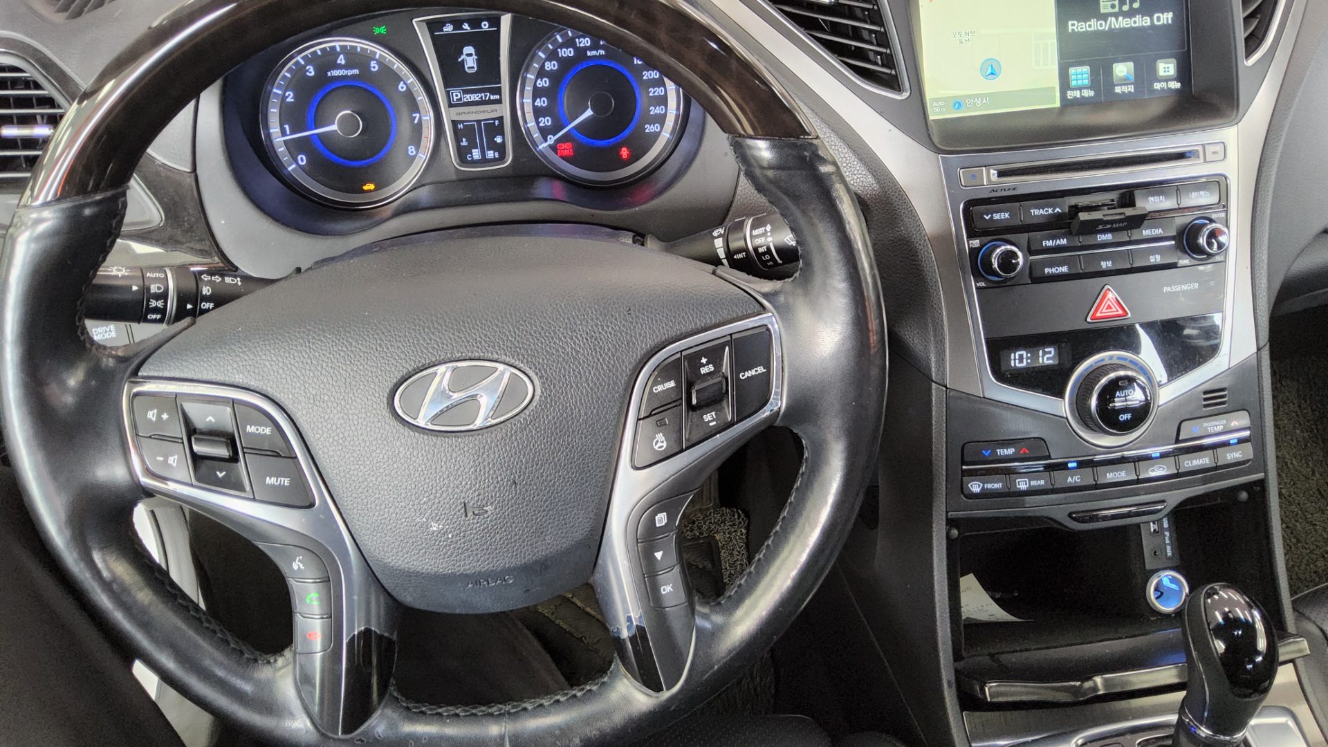 2016 - hyundai grandeur
