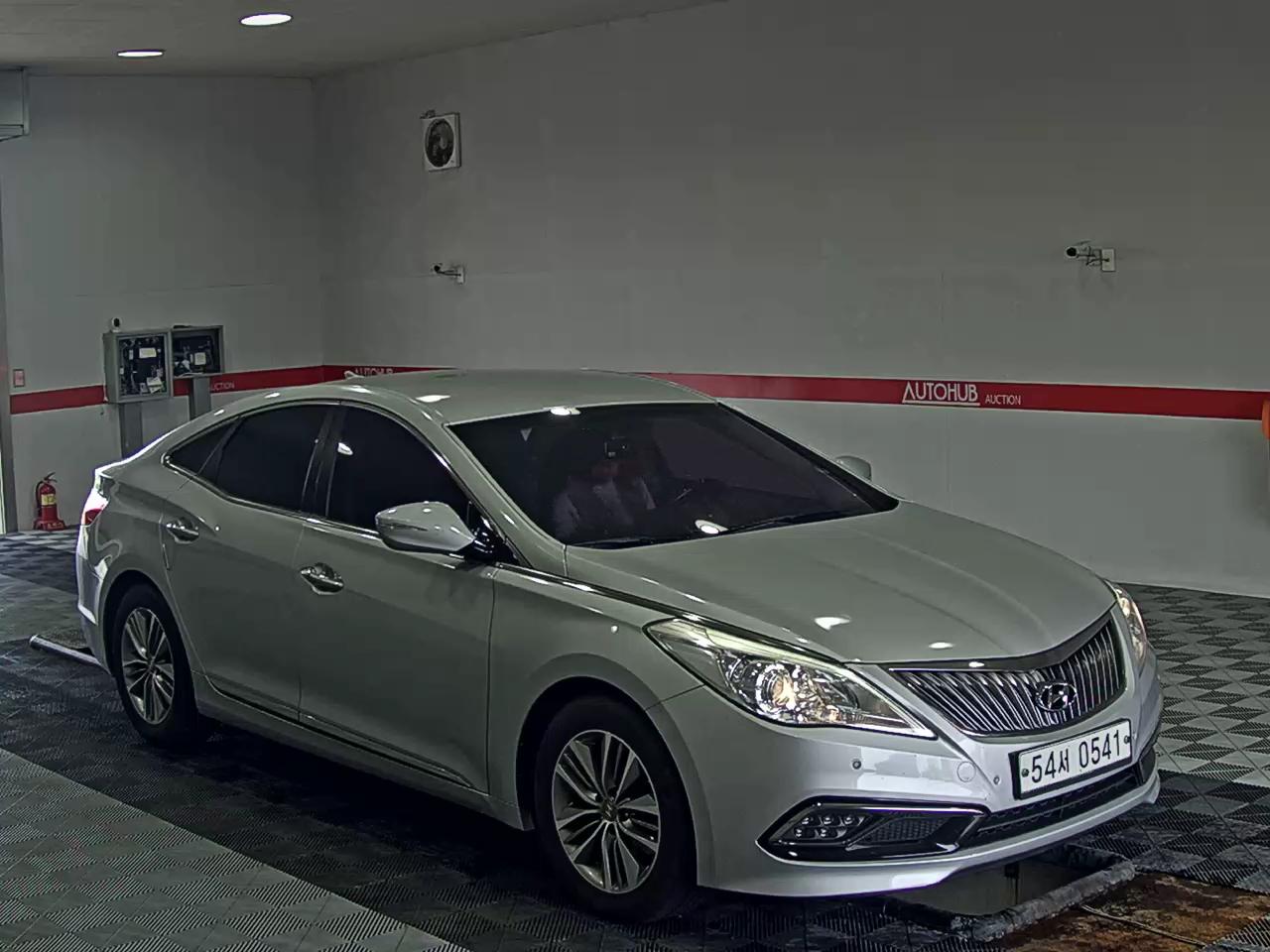 2016 - hyundai grandeur
